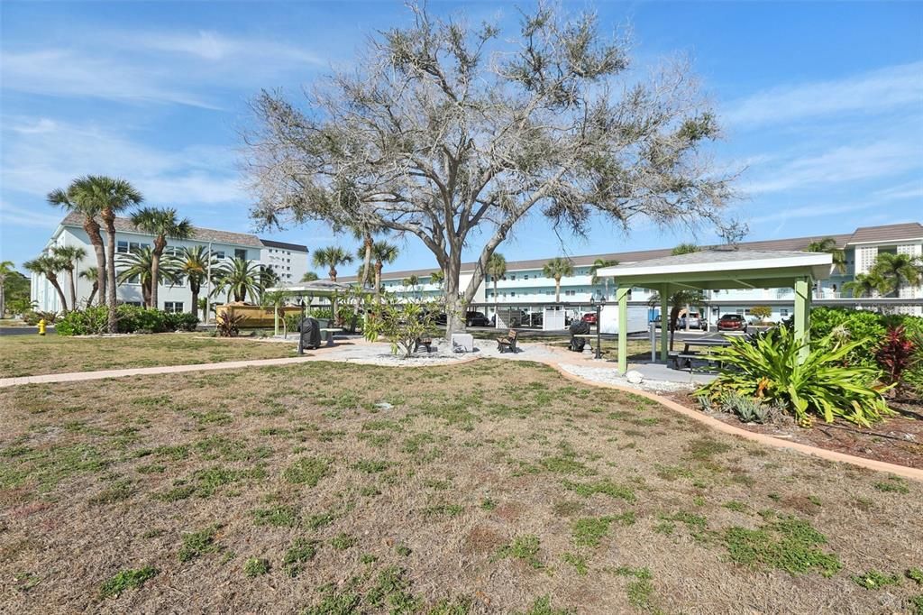 En Venta: $375,000 (2 camas, 2 baños, 975 Pies cuadrados)