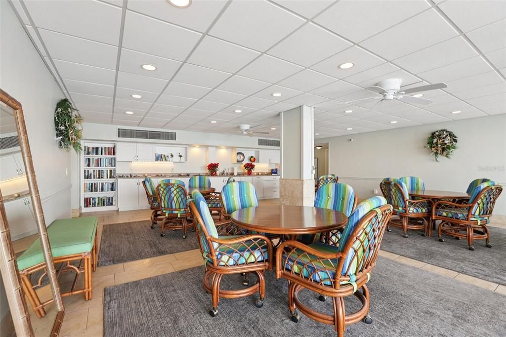 En Venta: $375,000 (2 camas, 2 baños, 975 Pies cuadrados)