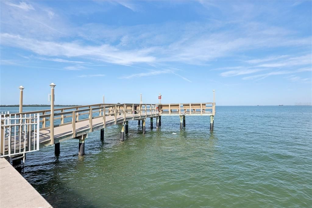 En Venta: $375,000 (2 camas, 2 baños, 975 Pies cuadrados)