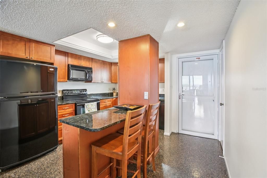 En Venta: $375,000 (2 camas, 2 baños, 975 Pies cuadrados)