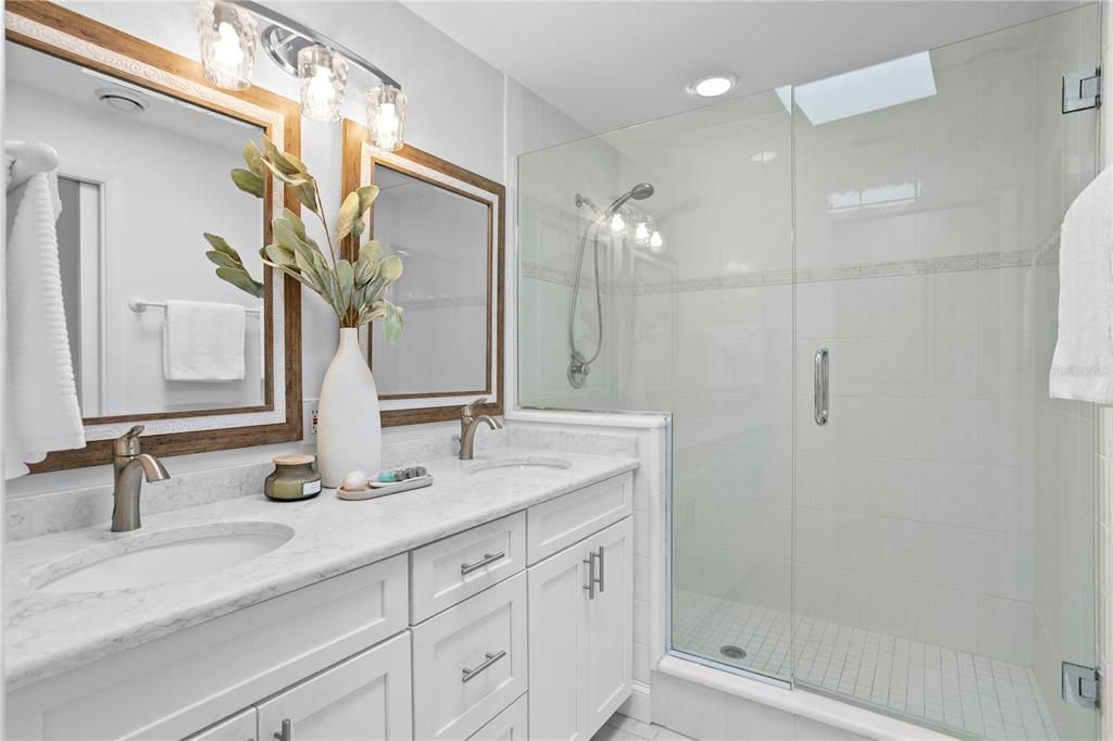 На продажу: $1,875,000 (4 спален, 3 ванн, 2571 Квадратных фут)