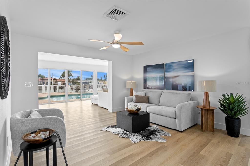 На продажу: $1,875,000 (4 спален, 3 ванн, 2571 Квадратных фут)