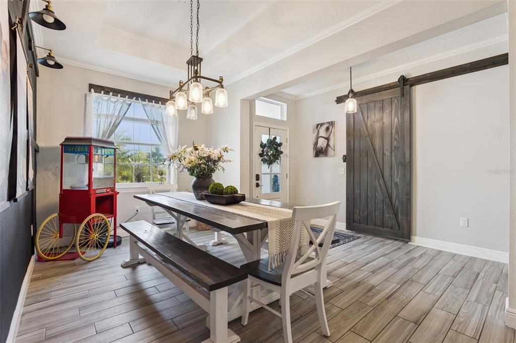 На продажу: $725,000 (4 спален, 2 ванн, 2550 Квадратных фут)