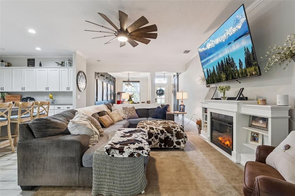 На продажу: $725,000 (4 спален, 2 ванн, 2550 Квадратных фут)