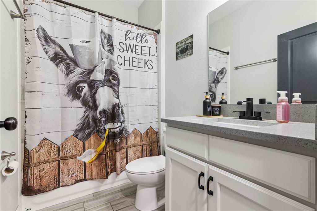 На продажу: $725,000 (4 спален, 2 ванн, 2550 Квадратных фут)