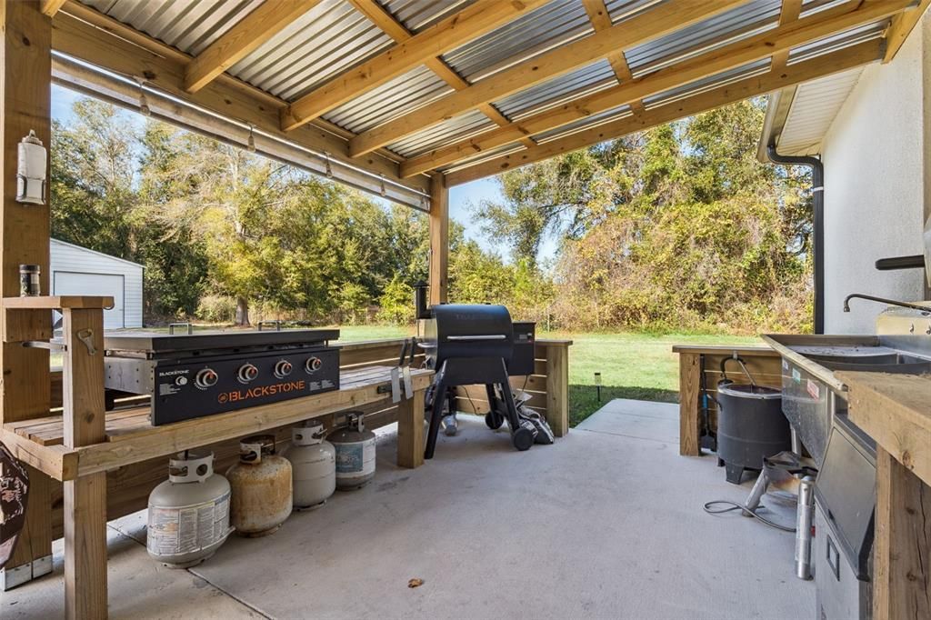 На продажу: $725,000 (4 спален, 2 ванн, 2550 Квадратных фут)