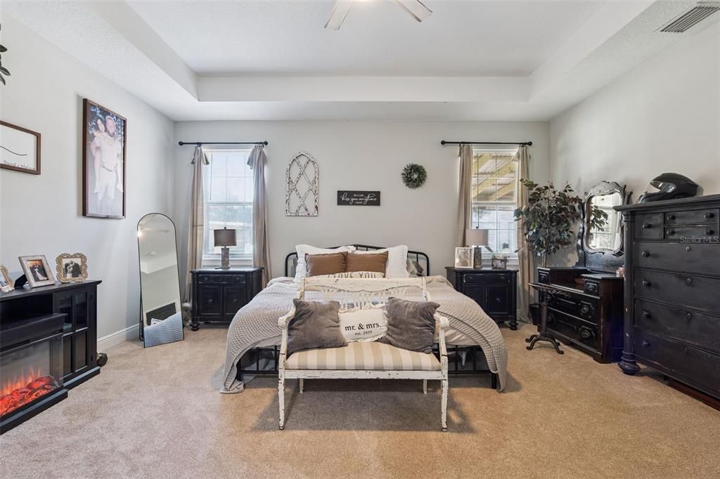 На продажу: $725,000 (4 спален, 2 ванн, 2550 Квадратных фут)