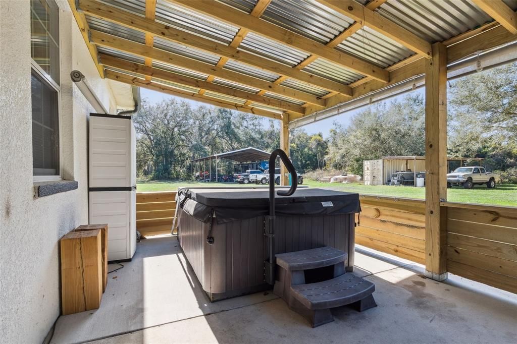 На продажу: $725,000 (4 спален, 2 ванн, 2550 Квадратных фут)