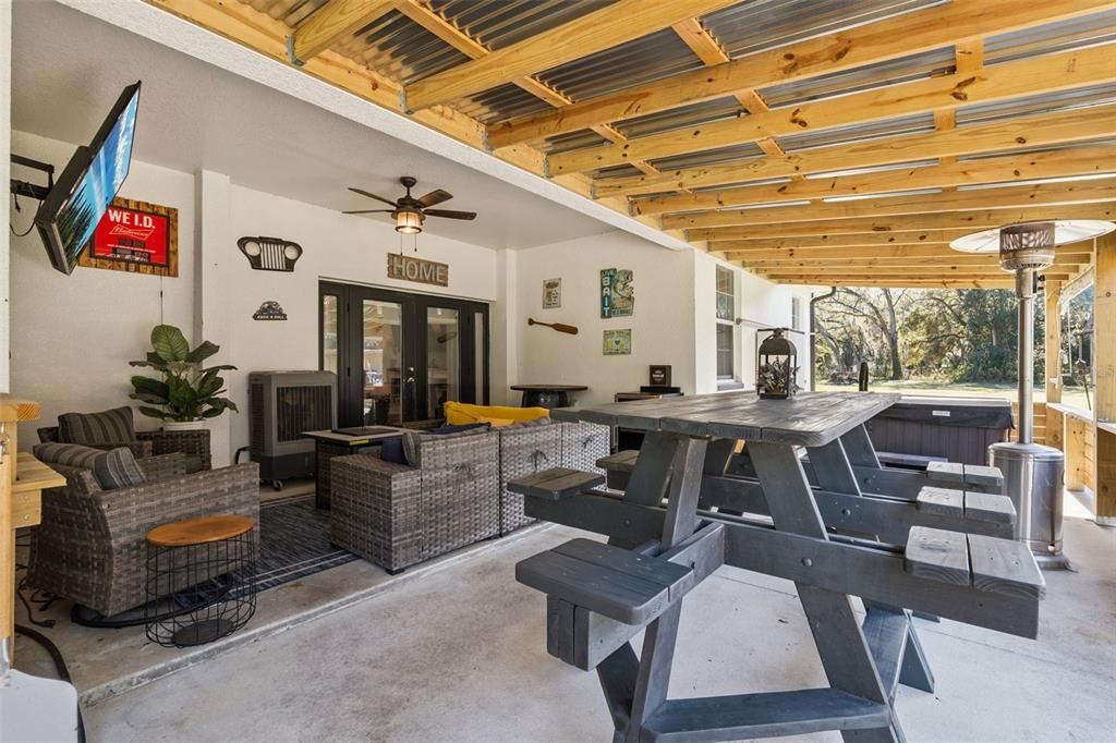 На продажу: $725,000 (4 спален, 2 ванн, 2550 Квадратных фут)