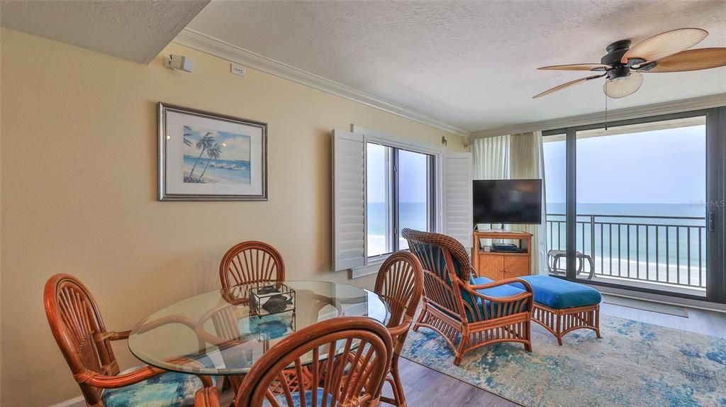 На продажу: $650,000 (2 спален, 2 ванн, 1192 Квадратных фут)