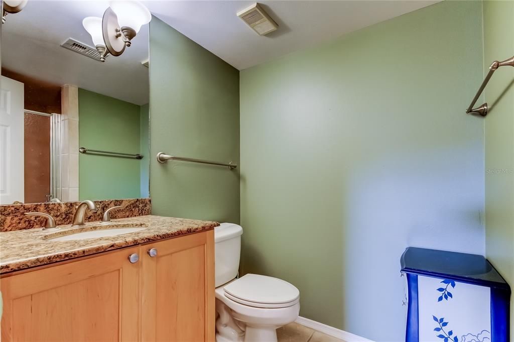 For Sale: $259,000 (2 beds, 2 baths, 1075 Square Feet)