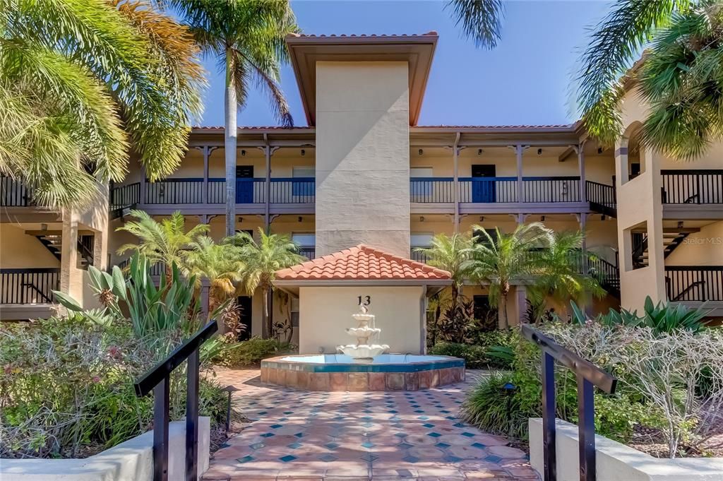 For Sale: $259,000 (2 beds, 2 baths, 1075 Square Feet)