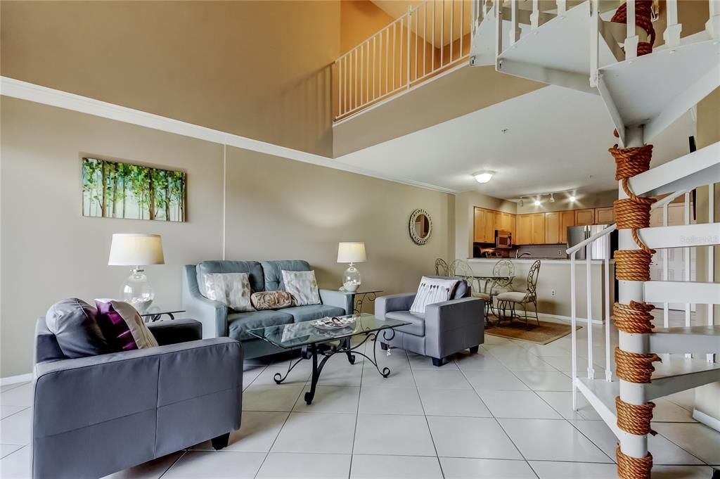 For Sale: $259,000 (2 beds, 2 baths, 1075 Square Feet)