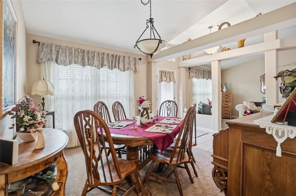 En Venta: $469,900 (4 camas, 2 baños, 2236 Pies cuadrados)