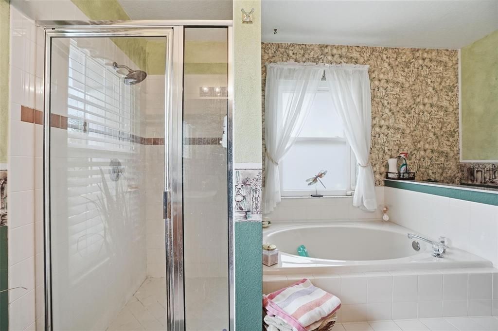 En Venta: $469,900 (4 camas, 2 baños, 2236 Pies cuadrados)