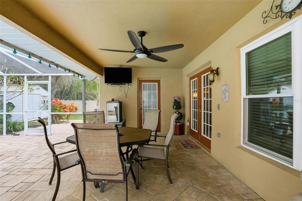 En Venta: $469,900 (4 camas, 2 baños, 2236 Pies cuadrados)