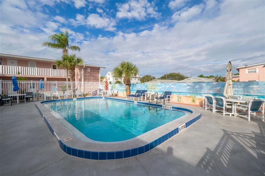 待售: $185,000 (2 贝兹, 1 浴室, 896 平方英尺)