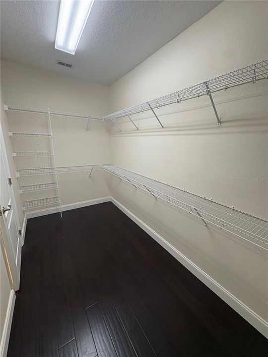 出租: $2,300 (3 贝兹, 2 浴室, 1572 平方英尺)