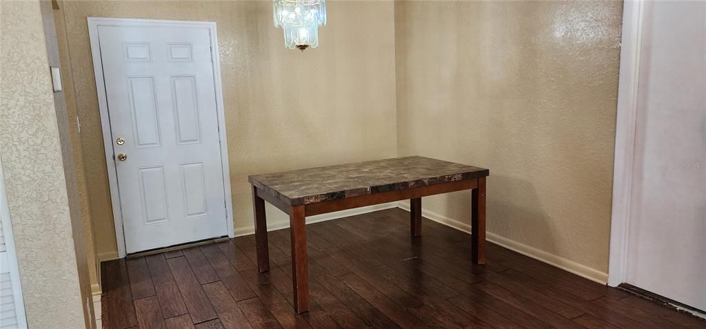 En Venta: $238,000 (3 camas, 1 baños, 1050 Pies cuadrados)