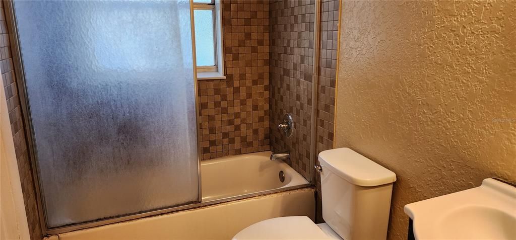 En Venta: $238,000 (3 camas, 1 baños, 1050 Pies cuadrados)