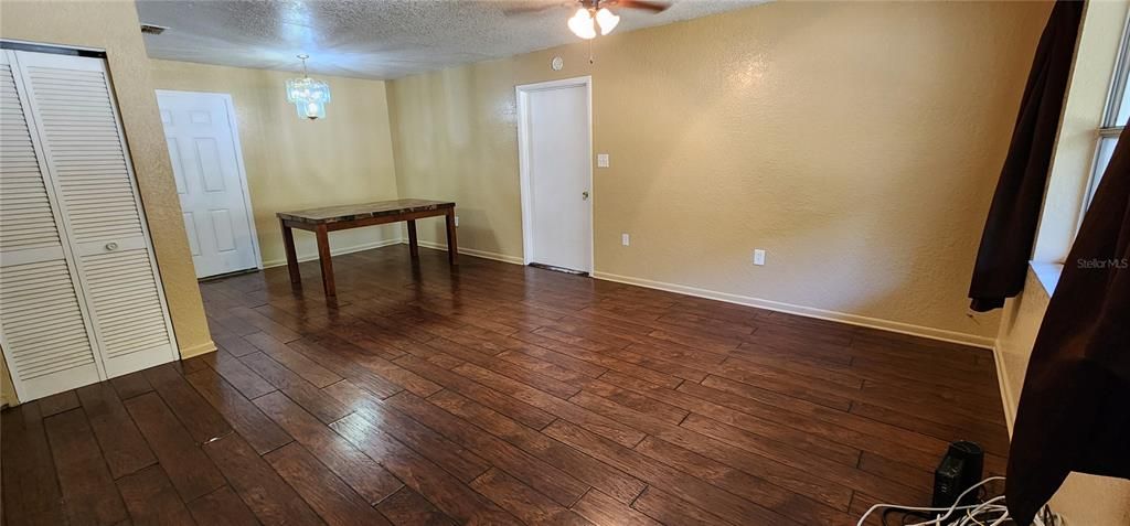 En Venta: $238,000 (3 camas, 1 baños, 1050 Pies cuadrados)