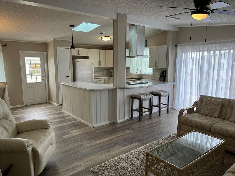 En Venta: $164,500 (2 camas, 2 baños, 1145 Pies cuadrados)