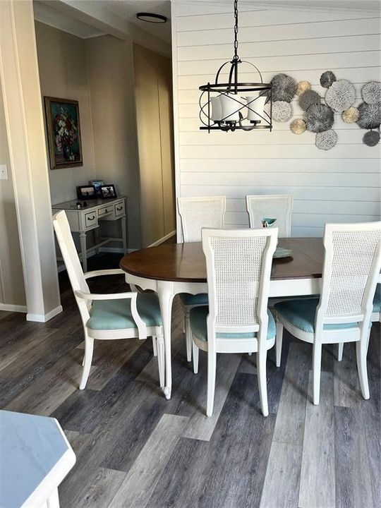 En Venta: $164,500 (2 camas, 2 baños, 1145 Pies cuadrados)