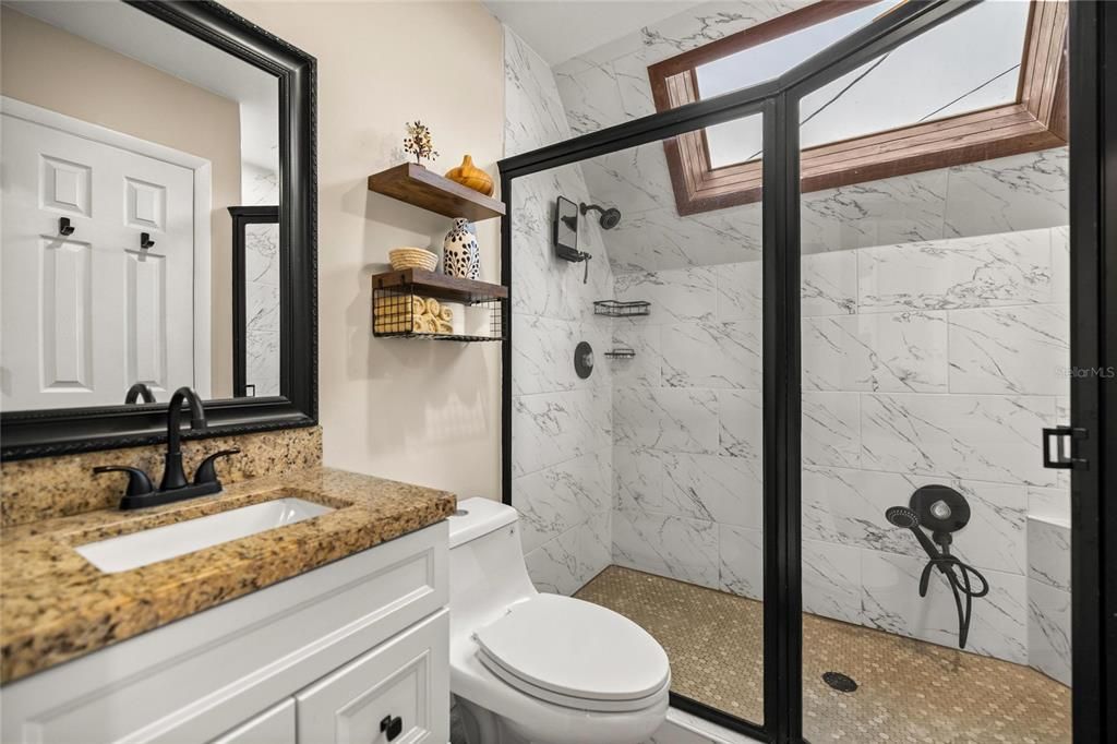 На продажу: $399,900 (2 спален, 1 ванн, 1344 Квадратных фут)