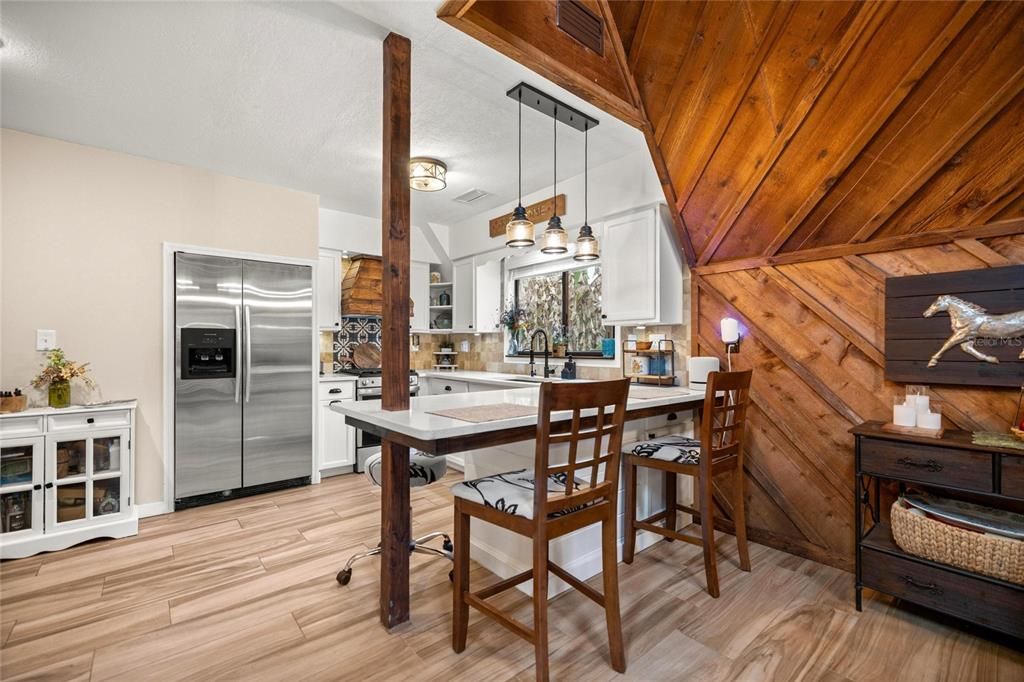 На продажу: $399,900 (2 спален, 1 ванн, 1344 Квадратных фут)