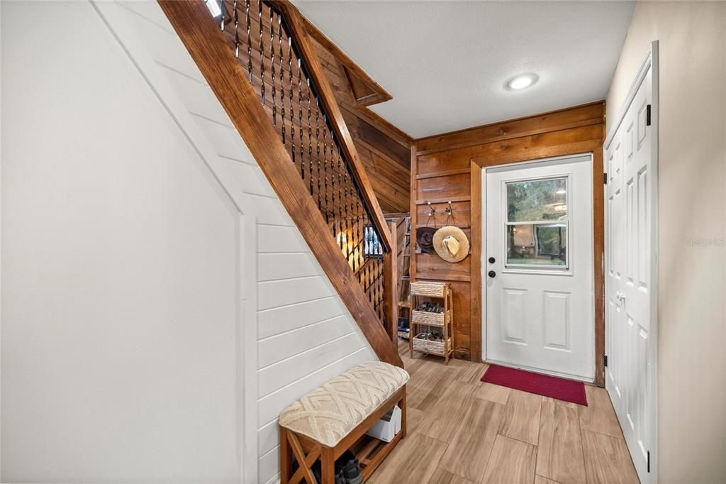 На продажу: $399,900 (2 спален, 1 ванн, 1344 Квадратных фут)