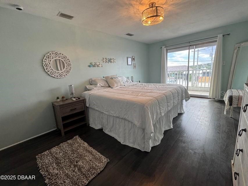 En Venta: $534,900 (2 camas, 2 baños, 1554 Pies cuadrados)