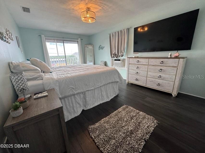 En Venta: $534,900 (2 camas, 2 baños, 1554 Pies cuadrados)