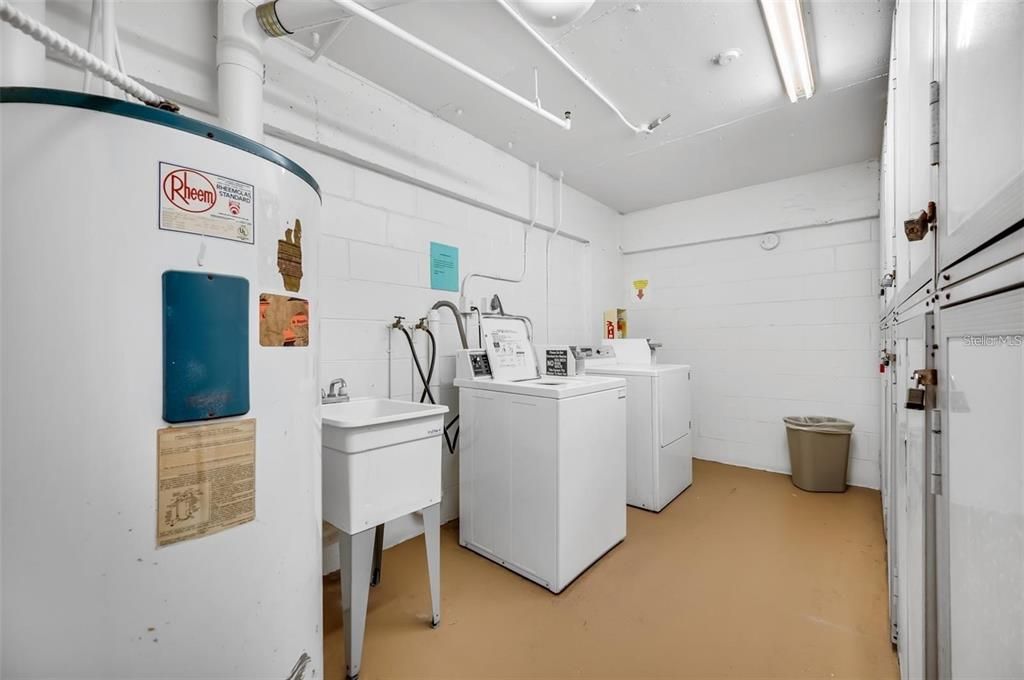 出租: $4,000 (2 贝兹, 2 浴室, 1111 平方英尺)