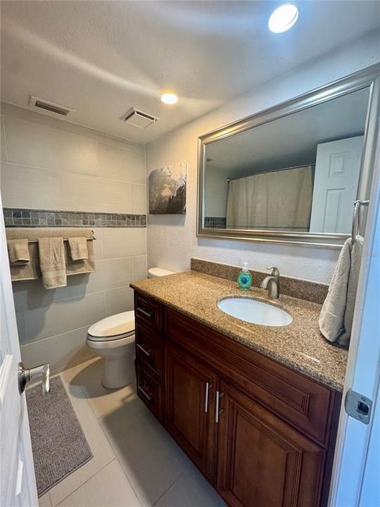 出租: $4,000 (2 贝兹, 2 浴室, 1111 平方英尺)