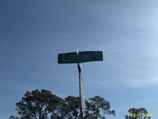 На продажу: $18,000 (0.17 acres)