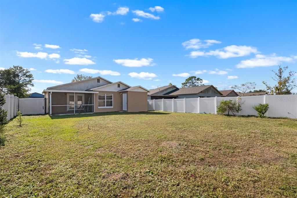 出租: $1,900 (3 贝兹, 2 浴室, 1075 平方英尺)