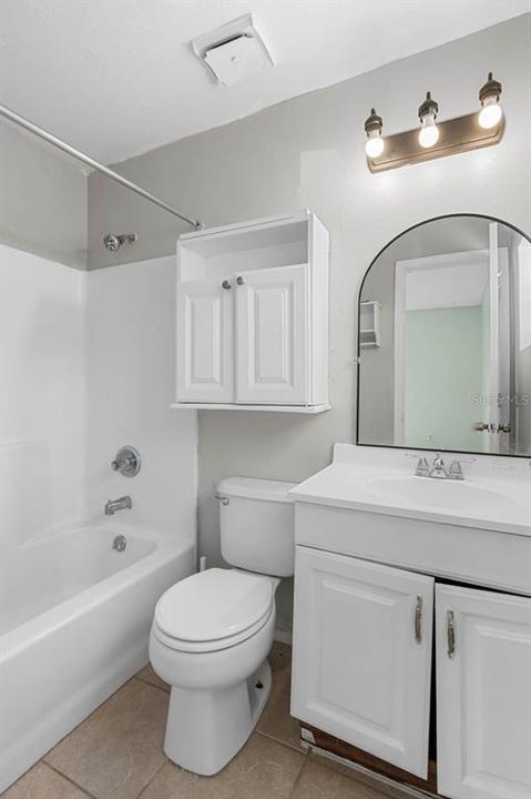 出租: $1,900 (3 贝兹, 2 浴室, 1075 平方英尺)