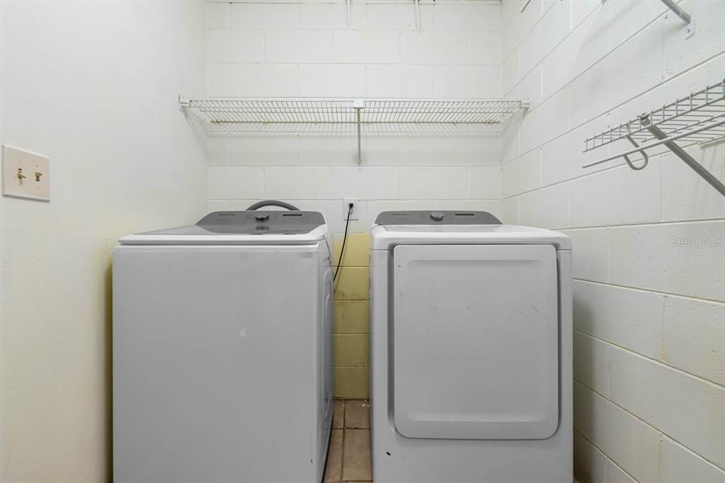 出租: $1,900 (3 贝兹, 2 浴室, 1075 平方英尺)