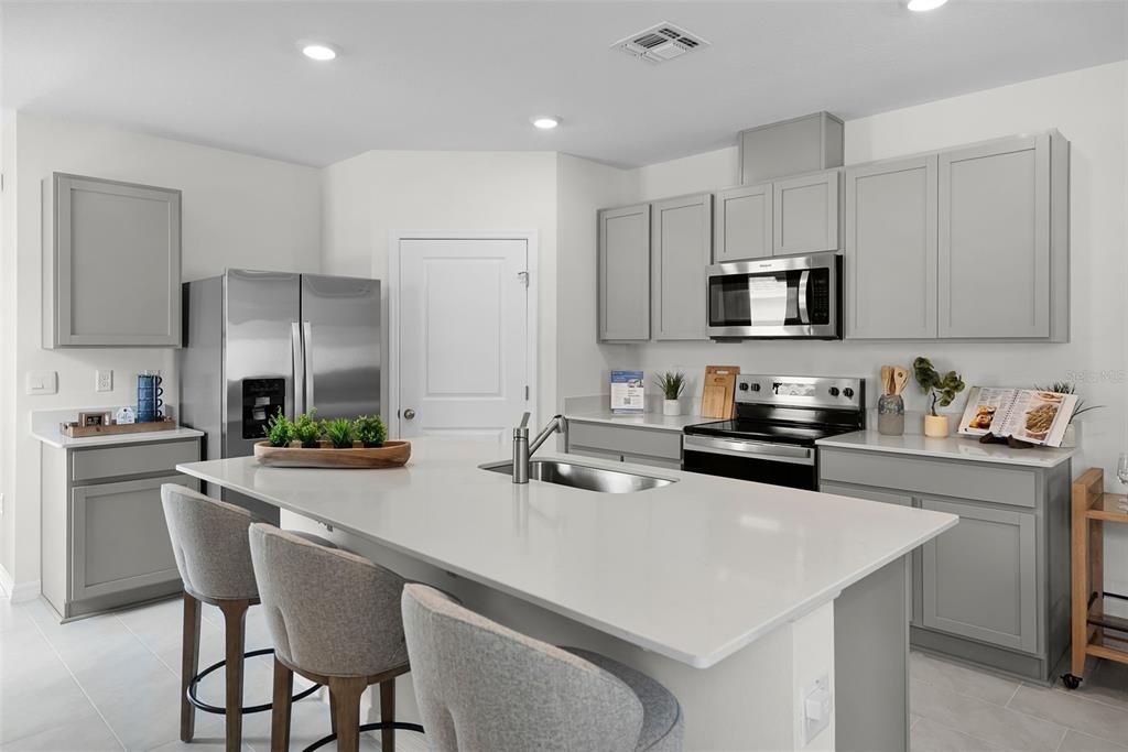 For Sale: $324,990 (4 beds, 2 baths, 1665 Square Feet)