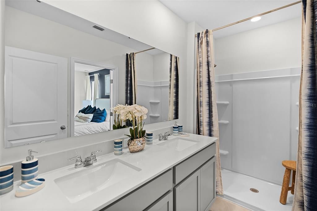 For Sale: $324,990 (4 beds, 2 baths, 1665 Square Feet)