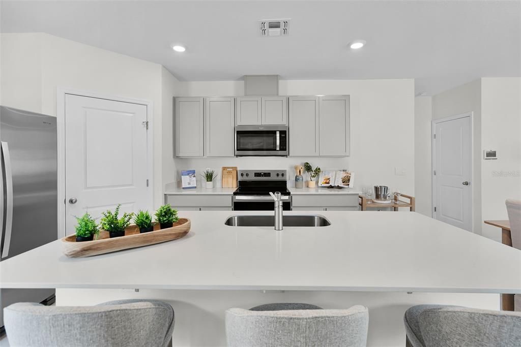 For Sale: $324,990 (4 beds, 2 baths, 1665 Square Feet)