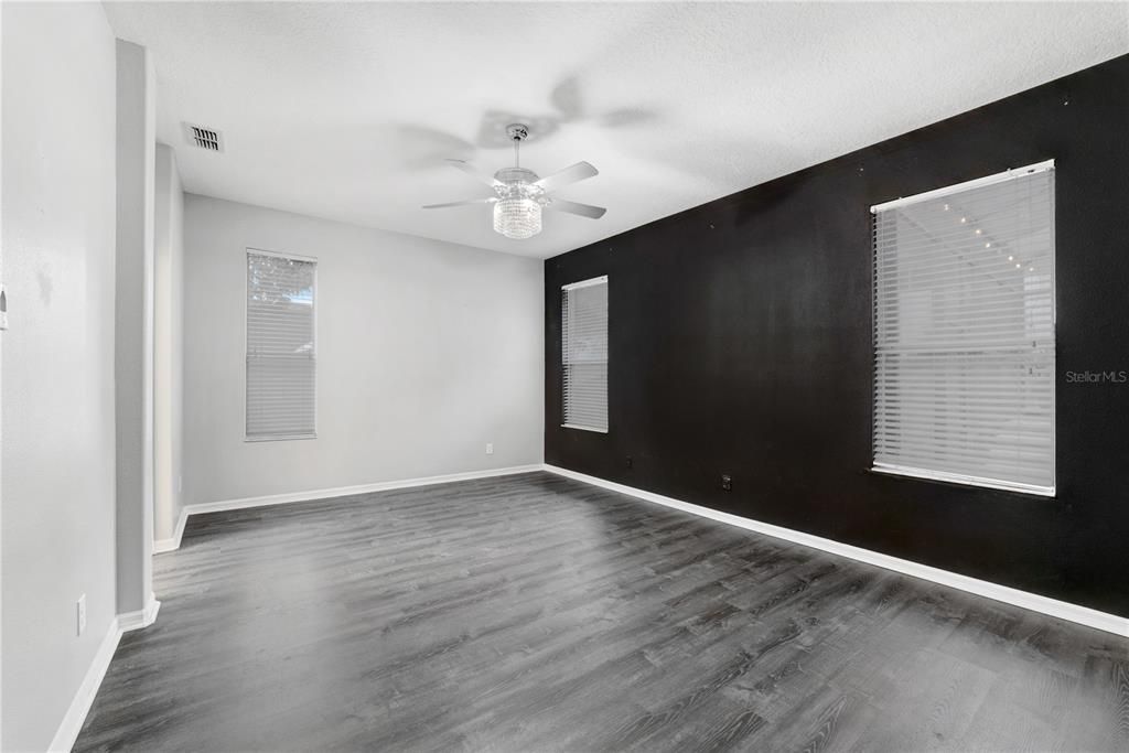 For Sale: $650,000 (5 beds, 4 baths, 4246 Square Feet)