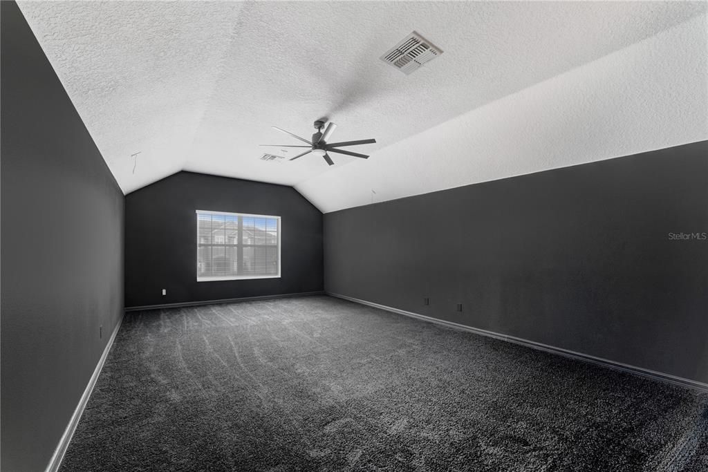 For Sale: $650,000 (5 beds, 4 baths, 4246 Square Feet)