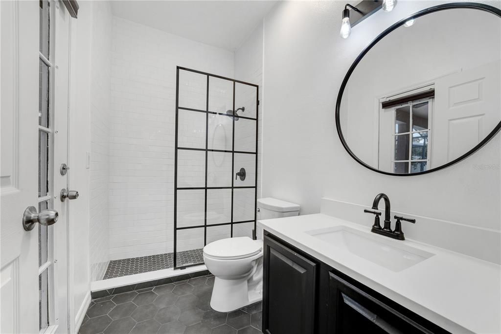 For Sale: $650,000 (5 beds, 4 baths, 4246 Square Feet)