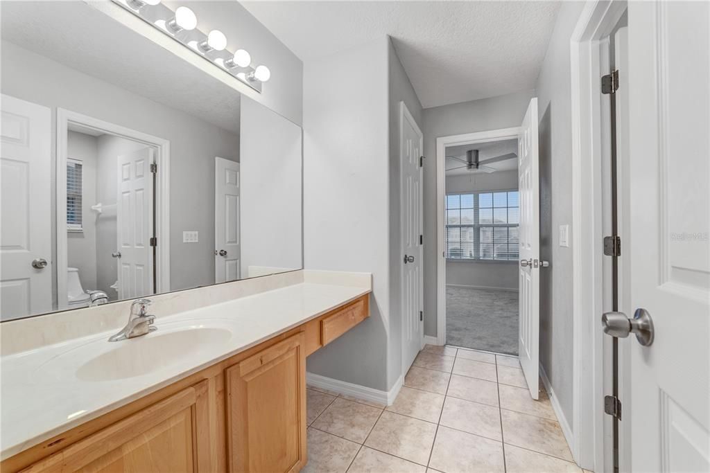 For Sale: $650,000 (5 beds, 4 baths, 4246 Square Feet)