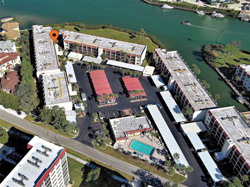 For Sale: $375,000 (2 beds, 2 baths, 1008 Square Feet)