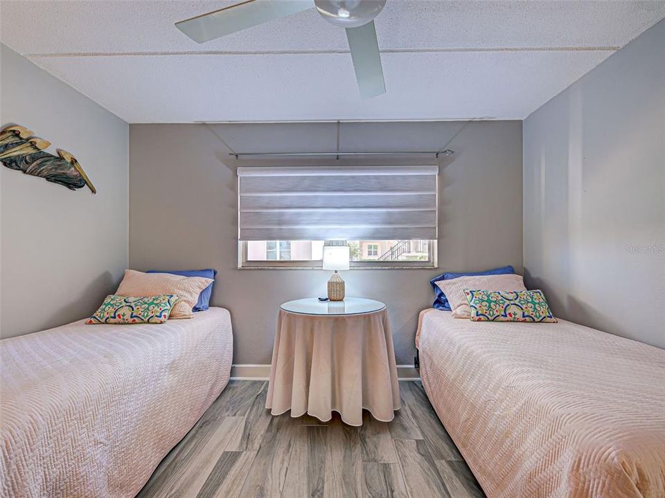 For Sale: $375,000 (2 beds, 2 baths, 1008 Square Feet)