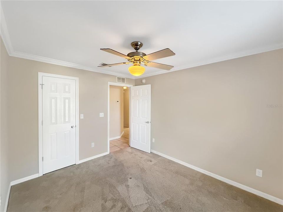 For Sale: $225,000 (2 beds, 2 baths, 1208 Square Feet)