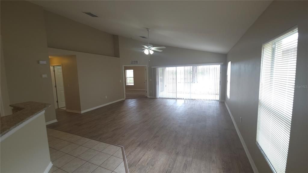 For Sale: $359,900 (3 beds, 2 baths, 1655 Square Feet)