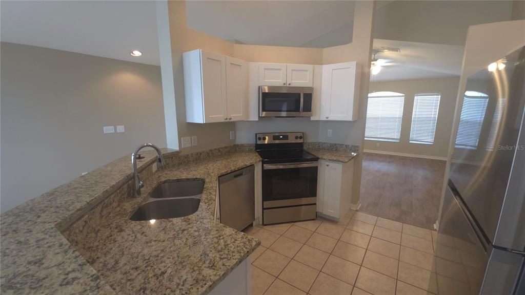 For Sale: $359,900 (3 beds, 2 baths, 1655 Square Feet)